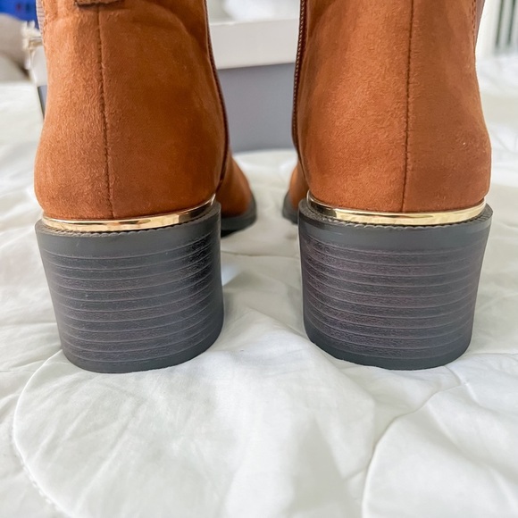 Liz Claiborne Ellison Chelsea Boots - Brown, Size 7 - Picture 9 of 12